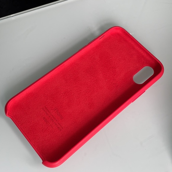 IPhone XS red silicone apple phone case - Picture 2 of 3